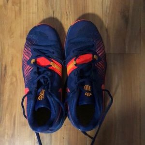 Girls 6Y basketball shoes